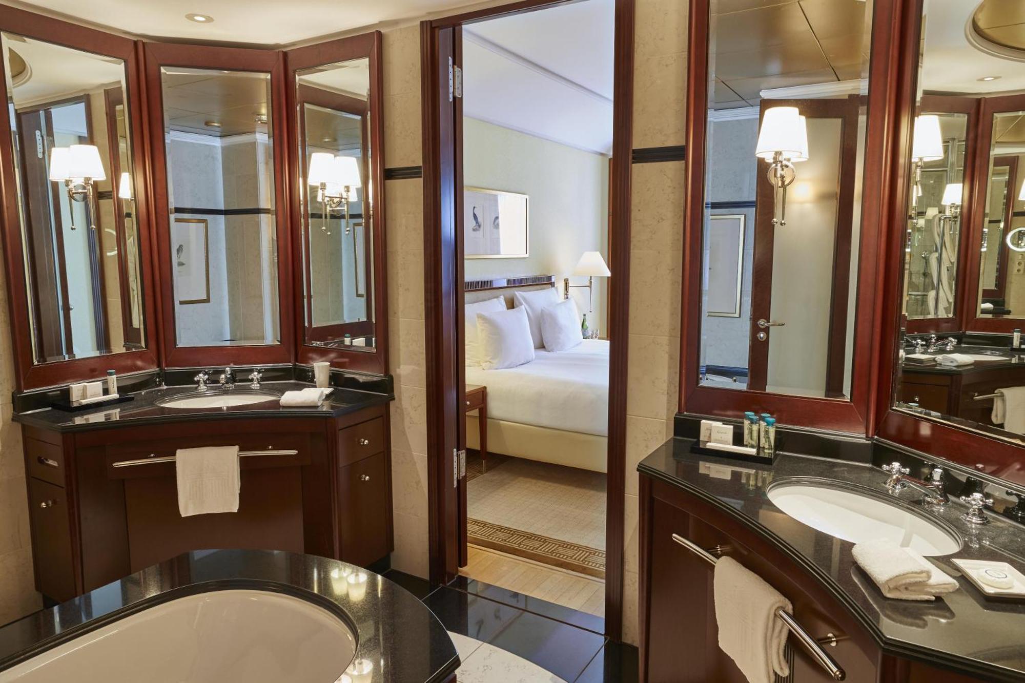 Adlon Executive Suite